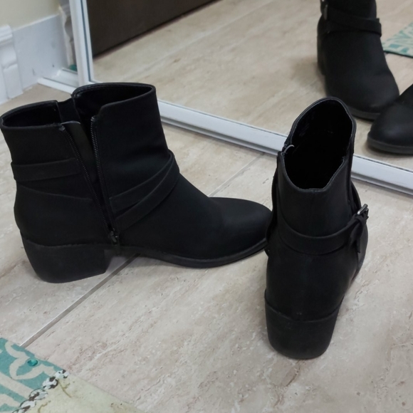 Life stride booties size 8 - Picture 3 of 6